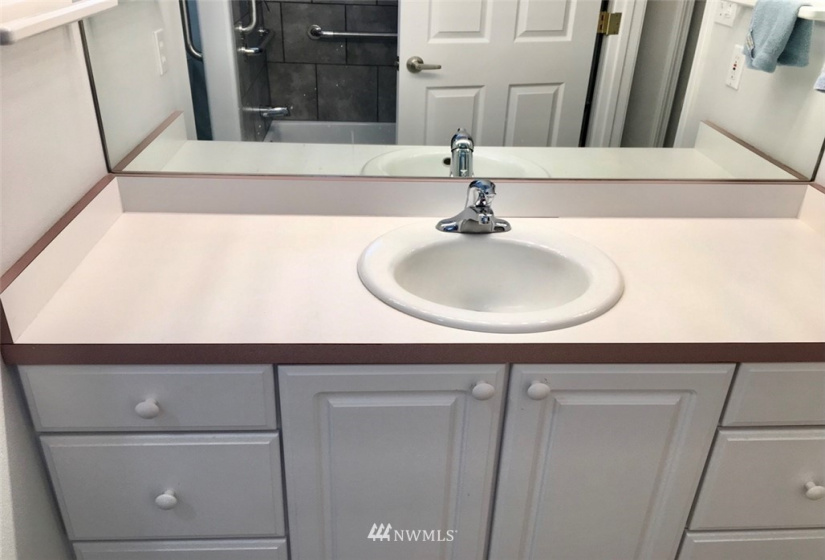 330 10th, Ephrata, Washington 98823, 6 Bedrooms Bedrooms, ,3 BathroomsBathrooms,Residential,For Sale,Barclay Addition,10th,NWM1860851