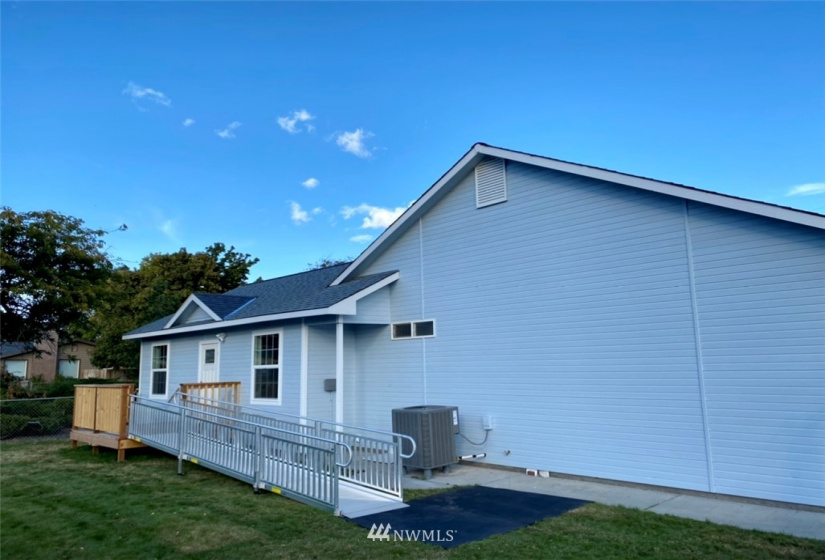 330 10th, Ephrata, Washington 98823, 6 Bedrooms Bedrooms, ,3 BathroomsBathrooms,Residential,For Sale,Barclay Addition,10th,NWM1860851