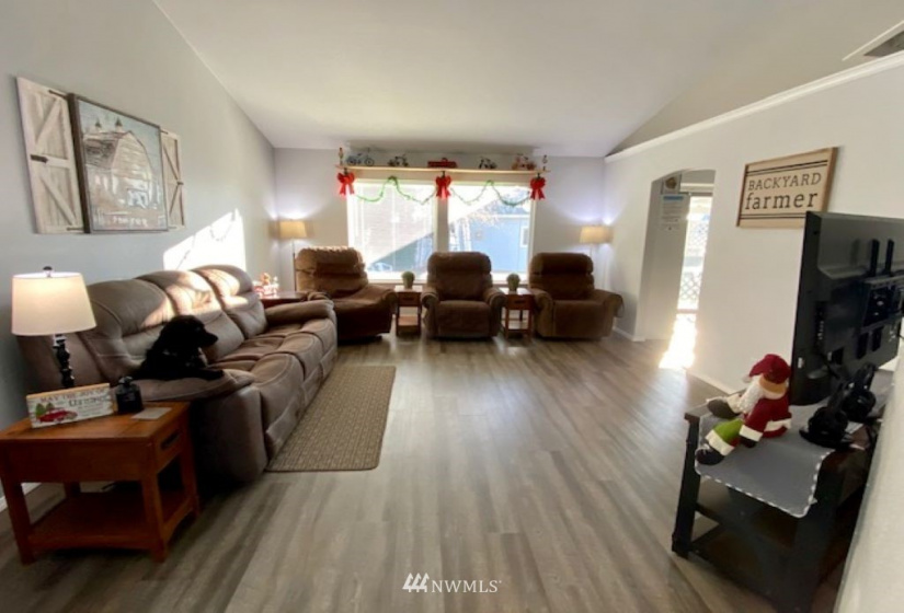 330 10th, Ephrata, Washington 98823, 6 Bedrooms Bedrooms, ,3 BathroomsBathrooms,Residential,For Sale,Barclay Addition,10th,NWM1860851