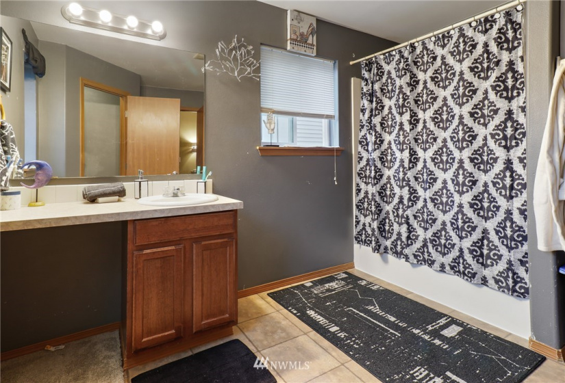 20009 Kuper, Centralia, Washington 98531, 4 Bedrooms Bedrooms, ,3 BathroomsBathrooms,Residential,For Sale,Kuper,NWM1860963
