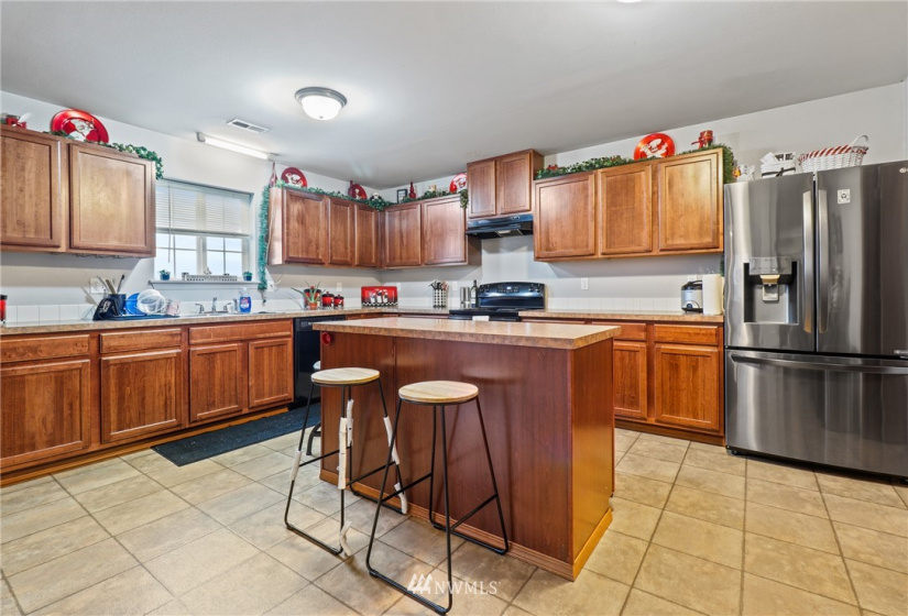 20009 Kuper, Centralia, Washington 98531, 4 Bedrooms Bedrooms, ,3 BathroomsBathrooms,Residential,For Sale,Kuper,NWM1860963