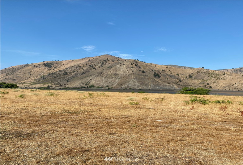 21321 US Highway 97, Orondo, Washington 98843, ,Commercial Sale,For Sale,US Highway 97,NWM1861576
