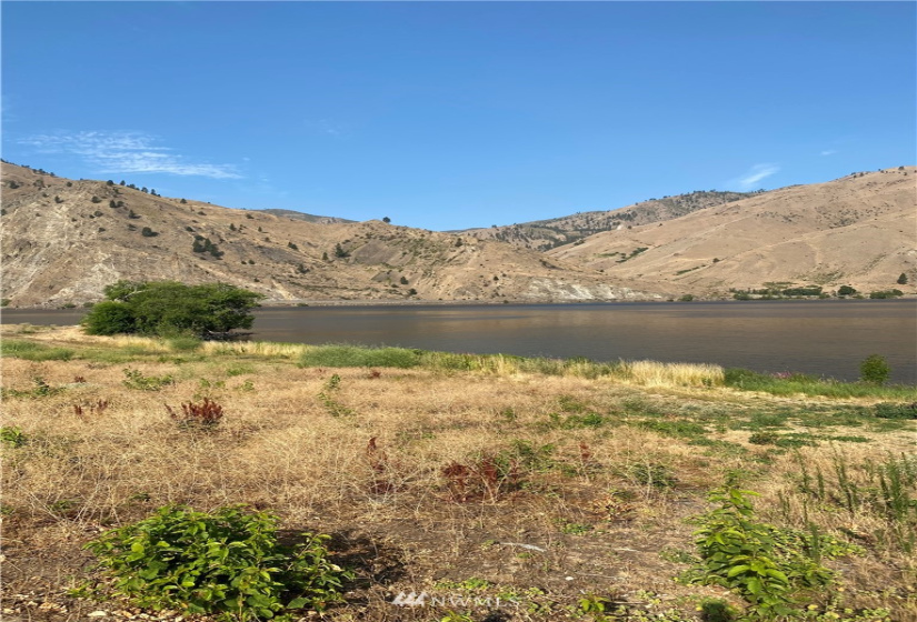 21321 US Highway 97, Orondo, Washington 98843, ,Commercial Sale,For Sale,US Highway 97,NWM1861576