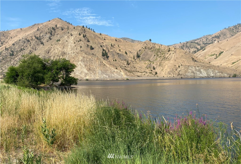 21321 US Highway 97, Orondo, Washington 98843, ,Commercial Sale,For Sale,US Highway 97,NWM1861576