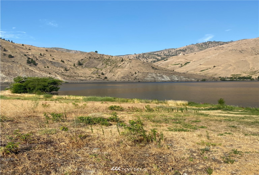 21321 US Highway 97, Orondo, Washington 98843, ,Commercial Sale,For Sale,US Highway 97,NWM1861576
