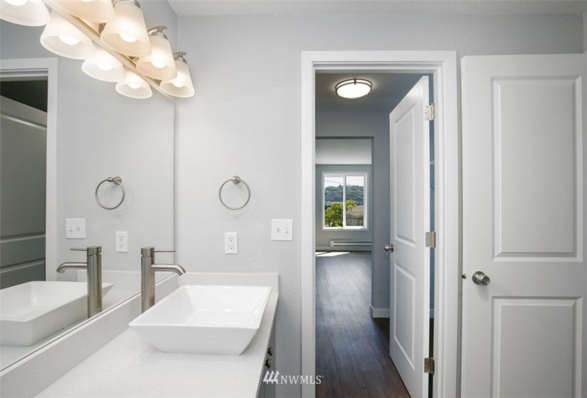 1713 Dexter, Seattle, Washington 98109, ,Residential Income,For Sale,Dexter,NWM1861629