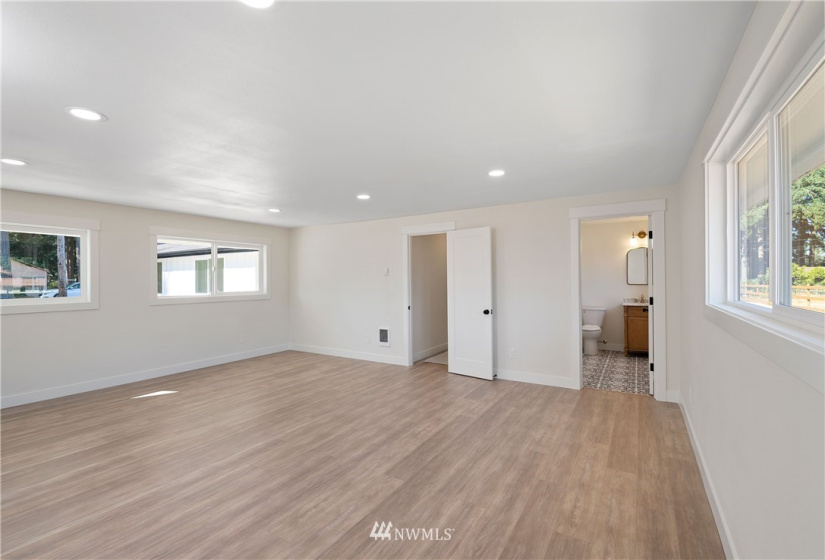22721 46th, Spanaway, Washington 98387, 3 Bedrooms Bedrooms, ,1 BathroomBathrooms,Residential,For Sale,46th,NWM1861720