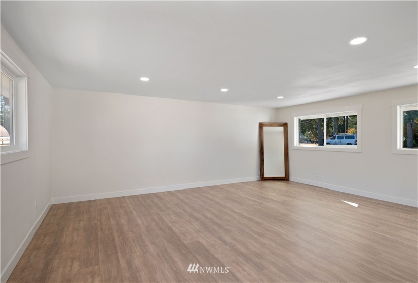 22721 46th, Spanaway, Washington 98387, 3 Bedrooms Bedrooms, ,1 BathroomBathrooms,Residential,For Sale,46th,NWM1861720
