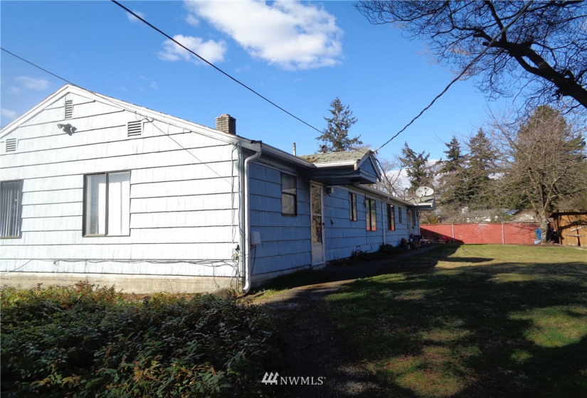 5542 119th, Seattle, Washington 98178, ,Residential Income,For Sale,119th,NWM1860534