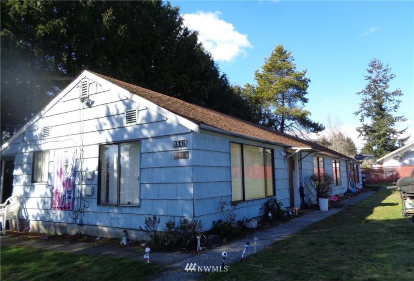 5542 119th, Seattle, Washington 98178, ,Residential Income,For Sale,119th,NWM1860534