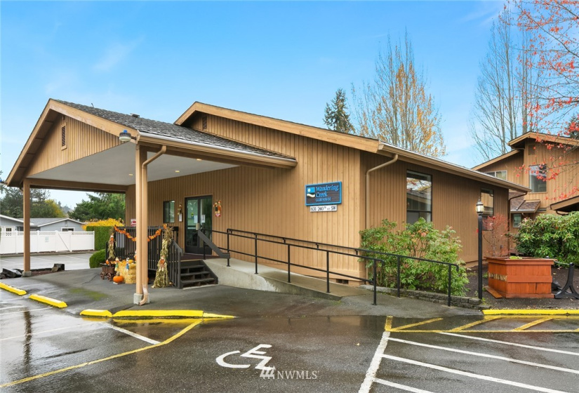 23728 Vista View, Bothell, Washington 98021, 3 Bedrooms Bedrooms, ,1 BathroomBathrooms,Manufactured In Park,For Sale,Vista View,NWM1861463
