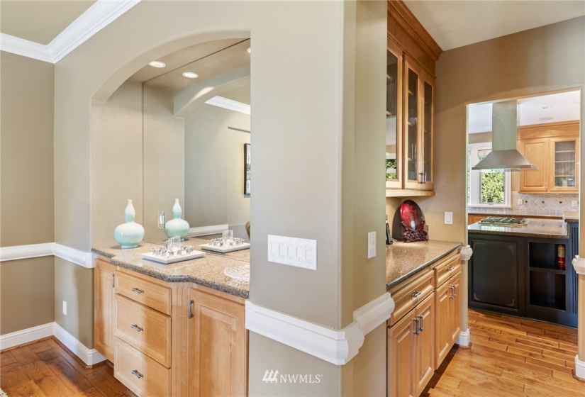 9410 24th, Clyde Hill, Washington 98004, 4 Bedrooms Bedrooms, ,2 BathroomsBathrooms,Residential Lease,For Rent,24th,NWM1861388