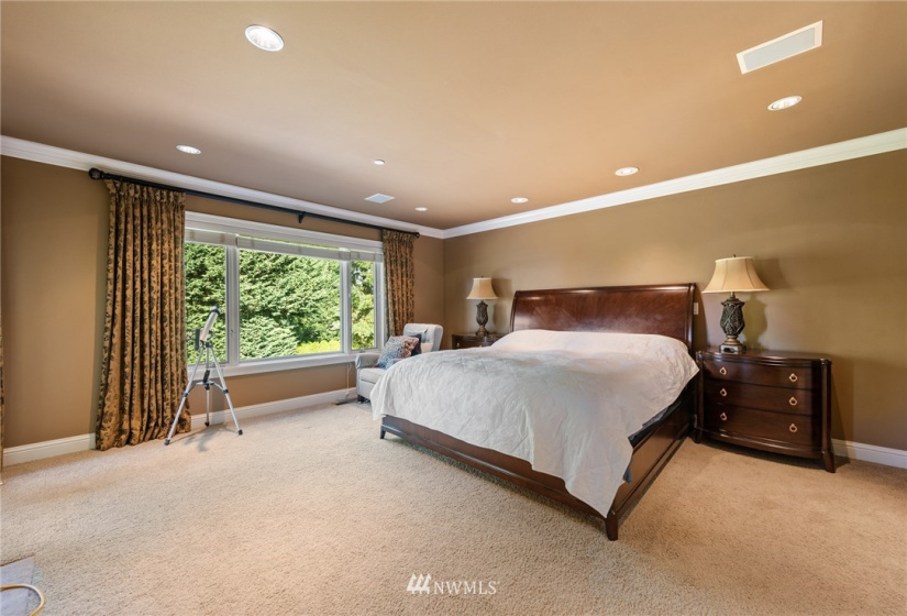 9410 24th, Clyde Hill, Washington 98004, 4 Bedrooms Bedrooms, ,2 BathroomsBathrooms,Residential Lease,For Rent,24th,NWM1861388