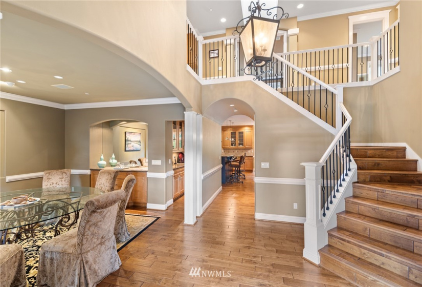 9410 24th, Clyde Hill, Washington 98004, 4 Bedrooms Bedrooms, ,2 BathroomsBathrooms,Residential Lease,For Rent,24th,NWM1861388