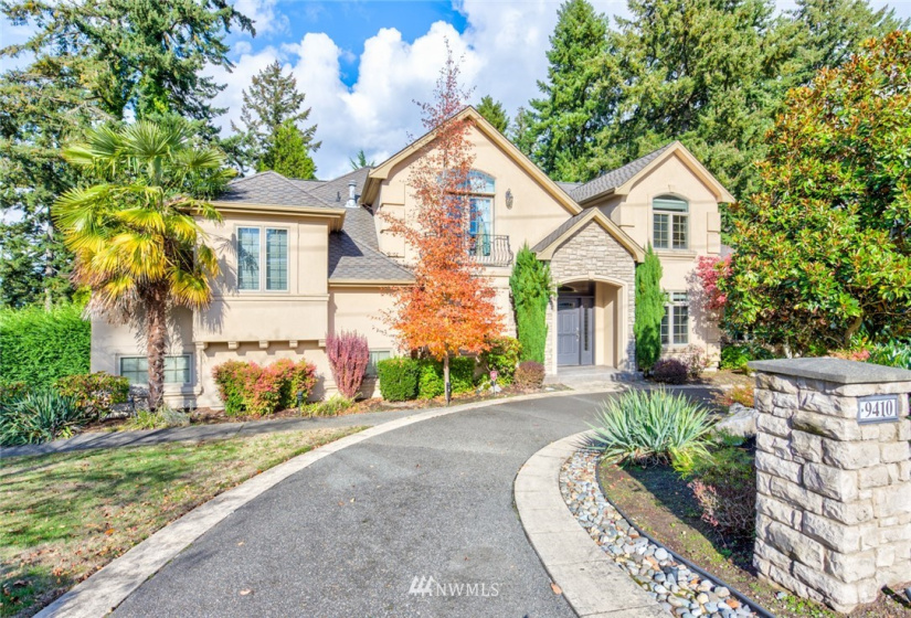 9410 24th, Clyde Hill, Washington 98004, 4 Bedrooms Bedrooms, ,2 BathroomsBathrooms,Residential Lease,For Rent,24th,NWM1861388