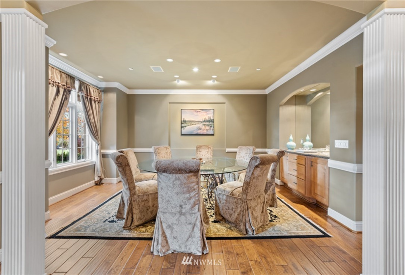 9410 24th, Clyde Hill, Washington 98004, 4 Bedrooms Bedrooms, ,2 BathroomsBathrooms,Residential Lease,For Rent,24th,NWM1861388