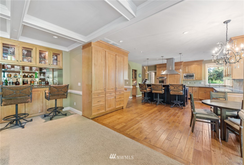 9410 24th, Clyde Hill, Washington 98004, 4 Bedrooms Bedrooms, ,2 BathroomsBathrooms,Residential Lease,For Rent,24th,NWM1861388