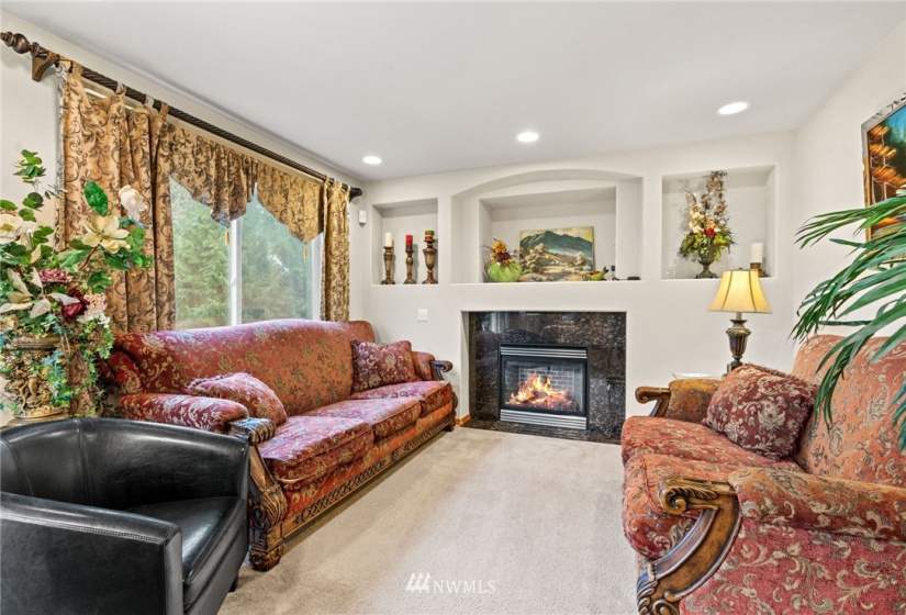 10007 31st, Everett, Washington 98208, 4 Bedrooms Bedrooms, ,2 BathroomsBathrooms,Residential,For Sale,31st,NWM1861757