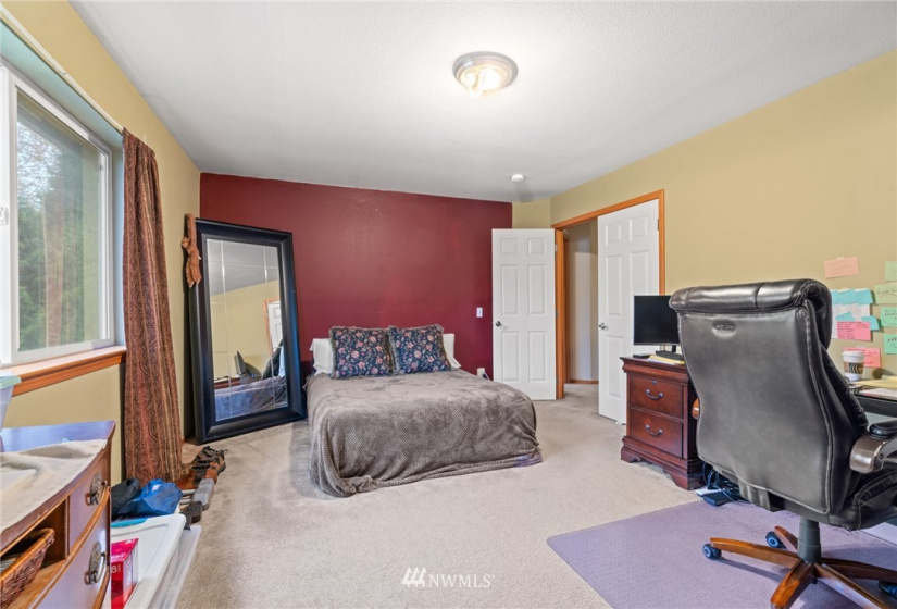 10007 31st, Everett, Washington 98208, 4 Bedrooms Bedrooms, ,2 BathroomsBathrooms,Residential,For Sale,31st,NWM1861757