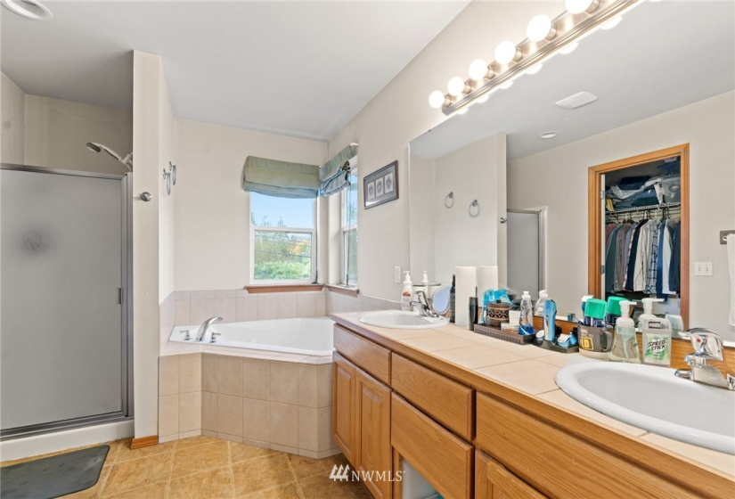 10007 31st, Everett, Washington 98208, 4 Bedrooms Bedrooms, ,2 BathroomsBathrooms,Residential,For Sale,31st,NWM1861757