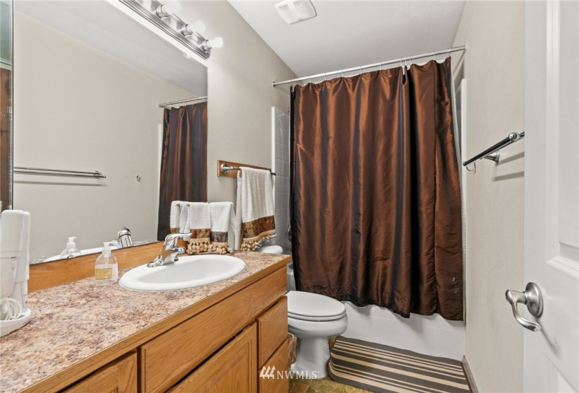 10007 31st, Everett, Washington 98208, 4 Bedrooms Bedrooms, ,2 BathroomsBathrooms,Residential,For Sale,31st,NWM1861757
