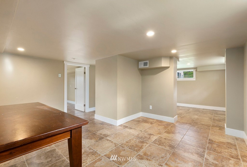 14044 Woodinville-Redmond, Redmond, Washington 98052, 2 Bedrooms Bedrooms, ,1 BathroomBathrooms,Residential,For Sale,Woodinville-Redmond,NWM1860690