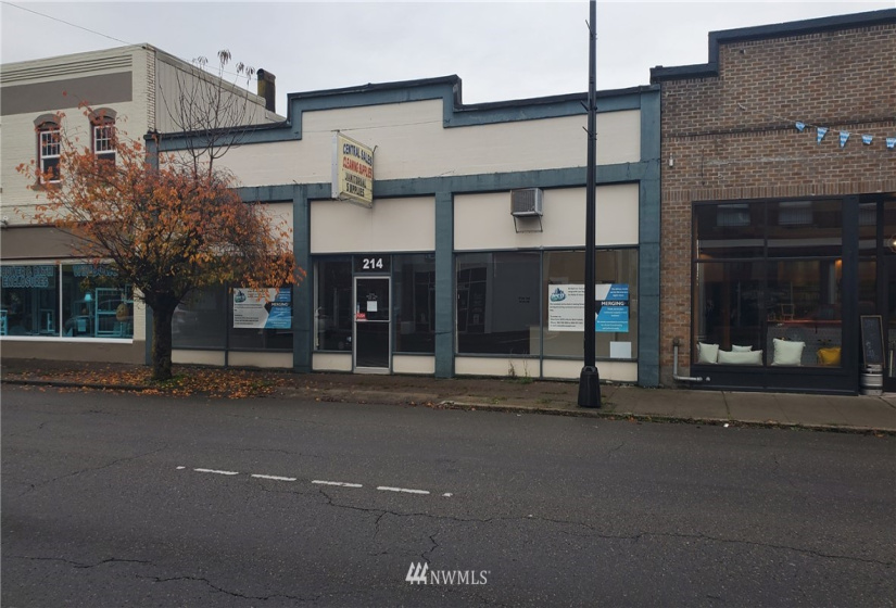 214 Tower, Centralia, Washington 98531, ,Commercial Sale,For Sale,Tower,NWM1862116