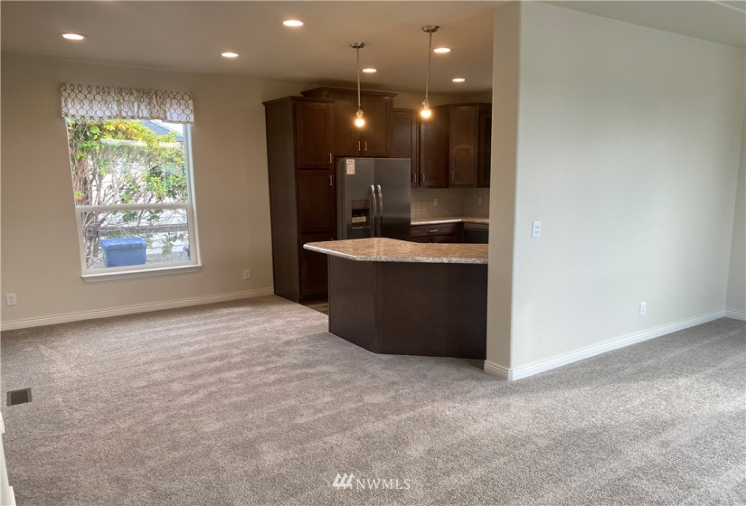 104 194th, Spanaway, Washington 98387, 3 Bedrooms Bedrooms, ,2 BathroomsBathrooms,Manufactured In Park,For Sale,194th,NWM1861139