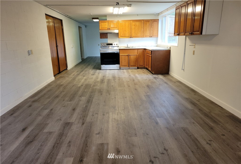 905 Middle, Tumwater, Washington 98501, 5 Bedrooms Bedrooms, ,1 BathroomBathrooms,Residential,For Sale,Southglen,Middle,NWM1854065