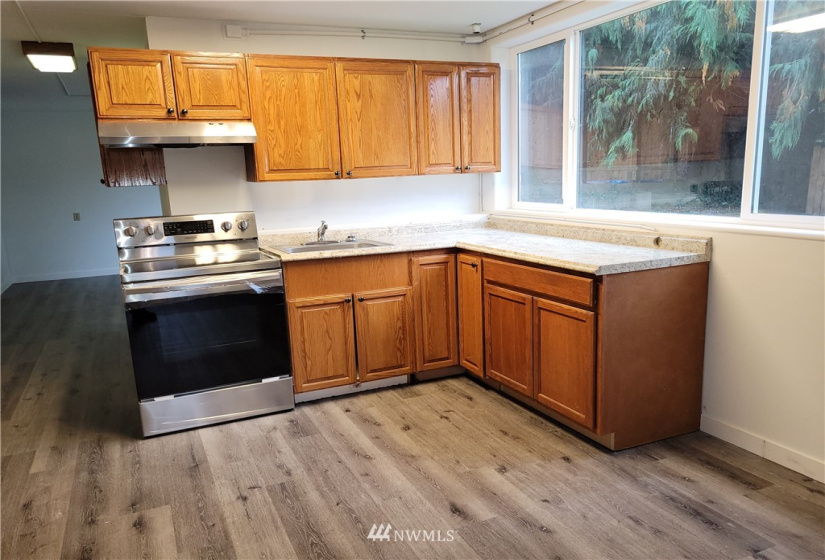 905 Middle, Tumwater, Washington 98501, 5 Bedrooms Bedrooms, ,1 BathroomBathrooms,Residential,For Sale,Southglen,Middle,NWM1854065