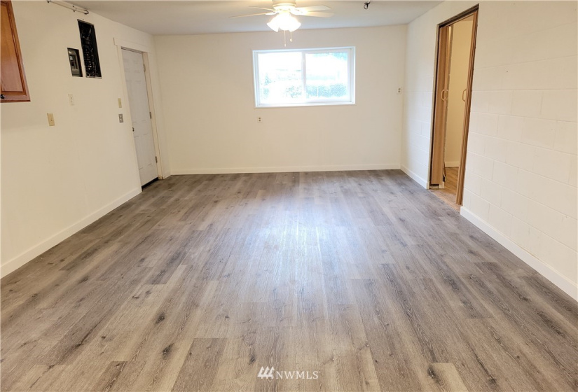 905 Middle, Tumwater, Washington 98501, 5 Bedrooms Bedrooms, ,1 BathroomBathrooms,Residential,For Sale,Southglen,Middle,NWM1854065