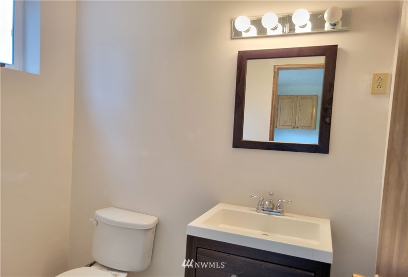 905 Middle, Tumwater, Washington 98501, 5 Bedrooms Bedrooms, ,1 BathroomBathrooms,Residential,For Sale,Southglen,Middle,NWM1854065