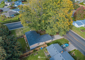 905 Middle, Tumwater, Washington 98501, 5 Bedrooms Bedrooms, ,1 BathroomBathrooms,Residential,For Sale,Southglen,Middle,NWM1854065