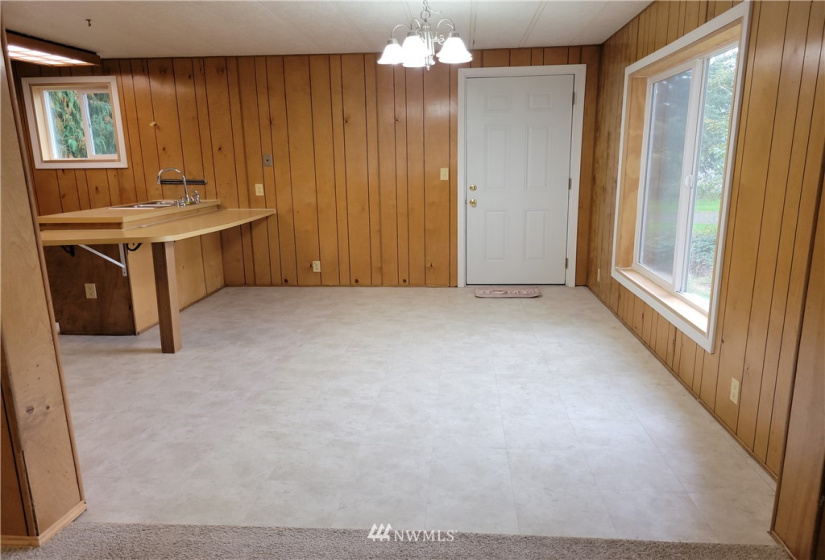 905 Middle, Tumwater, Washington 98501, 5 Bedrooms Bedrooms, ,1 BathroomBathrooms,Residential,For Sale,Southglen,Middle,NWM1854065