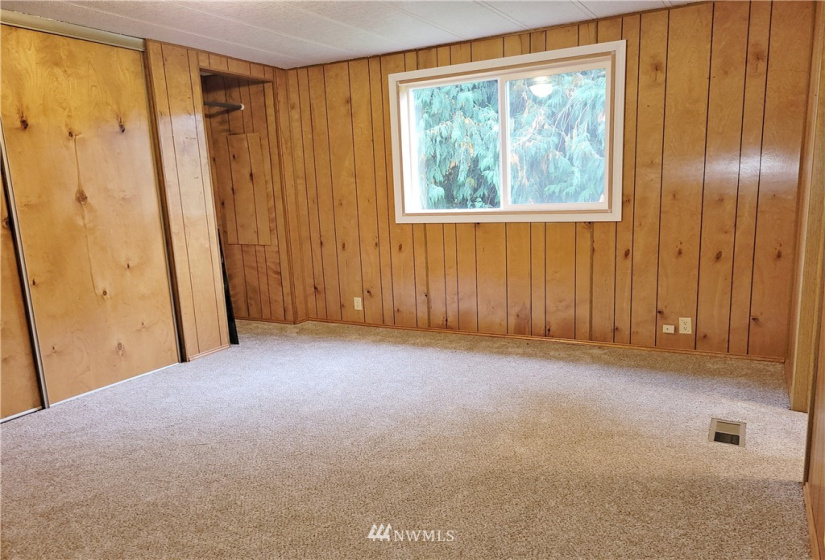 905 Middle, Tumwater, Washington 98501, 5 Bedrooms Bedrooms, ,1 BathroomBathrooms,Residential,For Sale,Southglen,Middle,NWM1854065