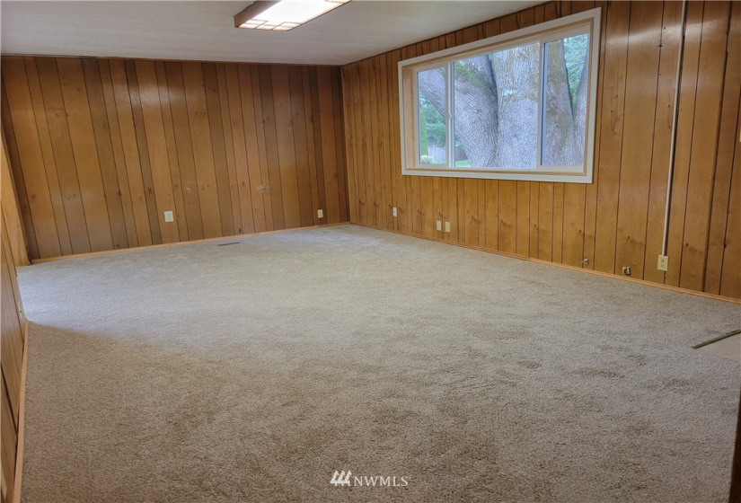 905 Middle, Tumwater, Washington 98501, 5 Bedrooms Bedrooms, ,1 BathroomBathrooms,Residential,For Sale,Southglen,Middle,NWM1854065