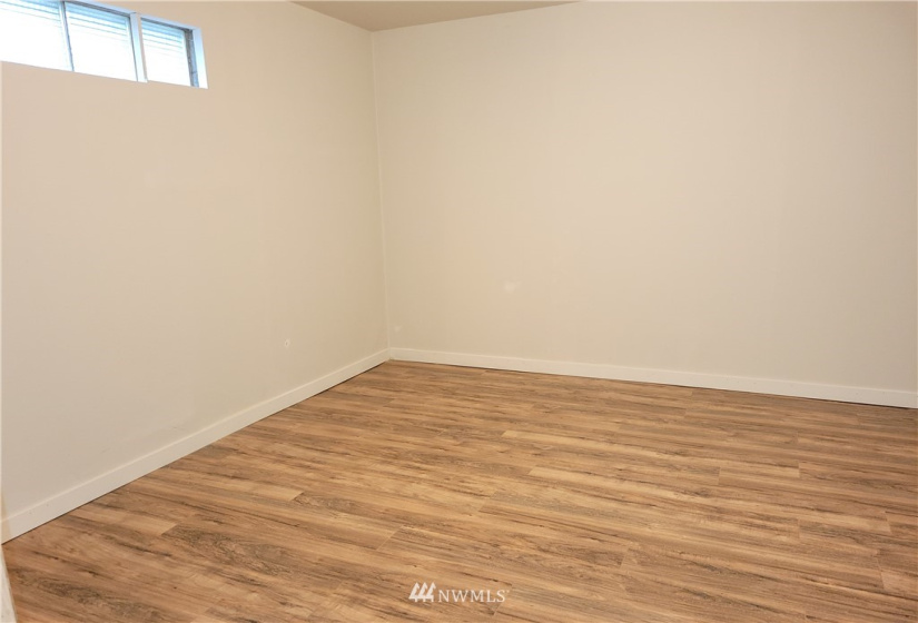 905 Middle, Tumwater, Washington 98501, 5 Bedrooms Bedrooms, ,1 BathroomBathrooms,Residential,For Sale,Southglen,Middle,NWM1854065