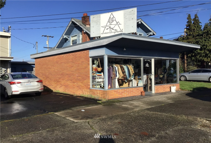 111 Oak, Centralia, Washington 98531, 4 Bedrooms Bedrooms, ,2 BathroomsBathrooms,Residential,For Sale,Oak,NWM1862248