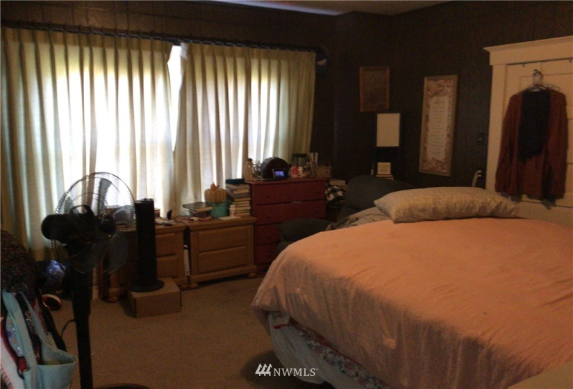 111 Oak, Centralia, Washington 98531, 4 Bedrooms Bedrooms, ,2 BathroomsBathrooms,Residential,For Sale,Oak,NWM1862248