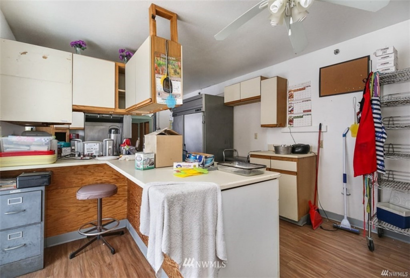 715 Locust, Omak, Washington 98841, ,Residential Income,For Sale,Locust,NWM1860933