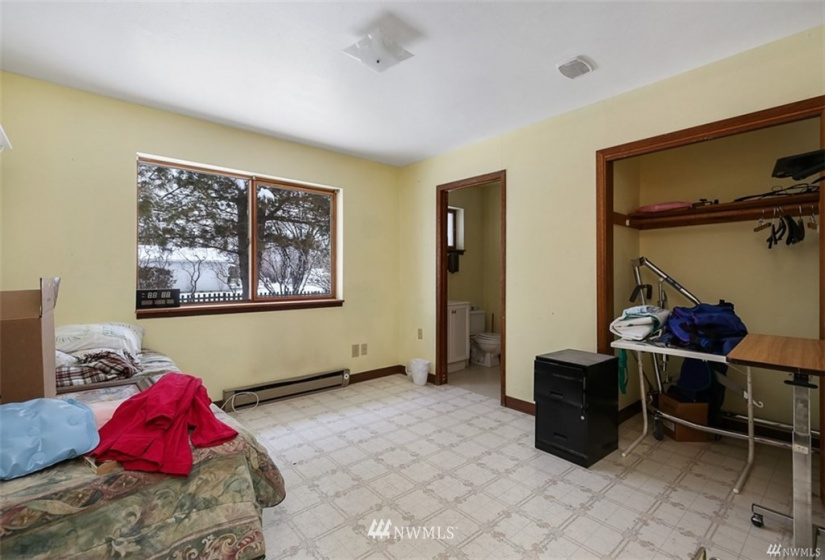 715 Locust, Omak, Washington 98841, ,Residential Income,For Sale,Locust,NWM1860933