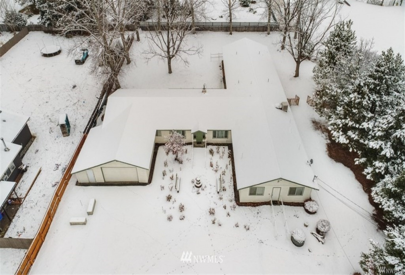 715 Locust, Omak, Washington 98841, ,Residential Income,For Sale,Locust,NWM1860933