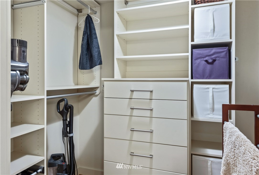 909 5th, Seattle, Washington 98164, 1 Bedroom Bedrooms, ,1 BathroomBathrooms,Residential Lease,For Rent,5th & Madison,5th,NWM1862322