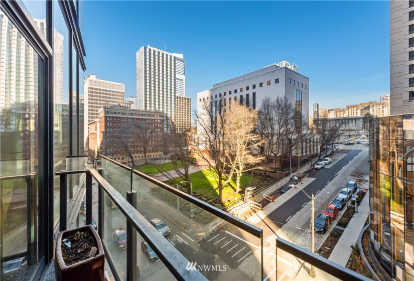 909 5th, Seattle, Washington 98164, 1 Bedroom Bedrooms, ,1 BathroomBathrooms,Residential Lease,For Rent,5th & Madison,5th,NWM1862322