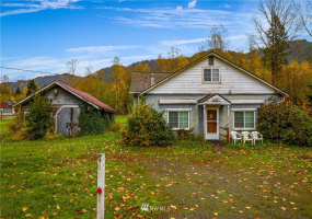 4086 Valley, Deming, Washington 98244, 3 Bedrooms Bedrooms, ,1 BathroomBathrooms,Residential,For Sale,Valley,NWM1862297