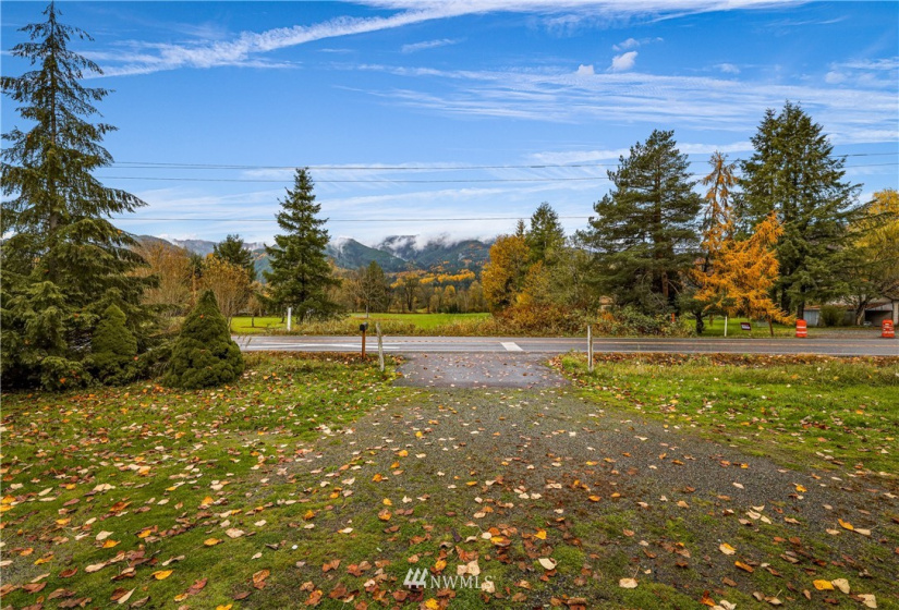 4086 Valley, Deming, Washington 98244, 3 Bedrooms Bedrooms, ,1 BathroomBathrooms,Residential,For Sale,Valley,NWM1862297