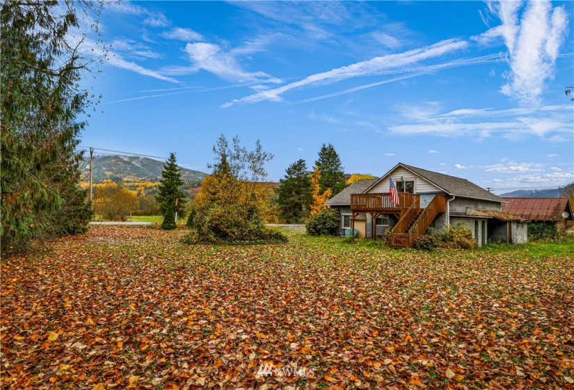 4086 Valley, Deming, Washington 98244, 3 Bedrooms Bedrooms, ,1 BathroomBathrooms,Residential,For Sale,Valley,NWM1862297