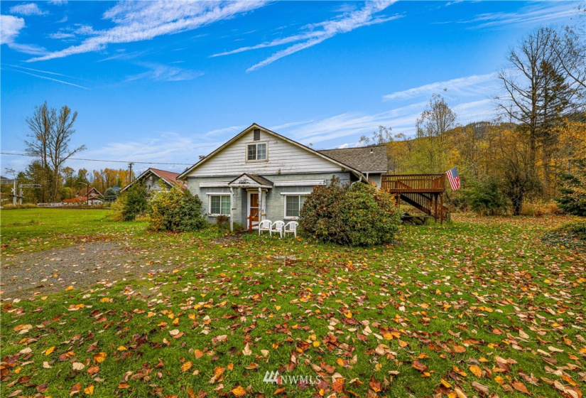 4086 Valley, Deming, Washington 98244, 3 Bedrooms Bedrooms, ,1 BathroomBathrooms,Residential,For Sale,Valley,NWM1862297