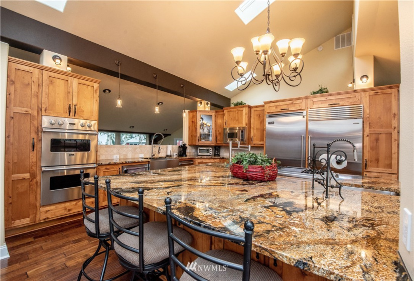 46825 290th, Enumclaw, Washington 98022, 5 Bedrooms Bedrooms, ,3 BathroomsBathrooms,Residential,For Sale,290th,NWM1861022