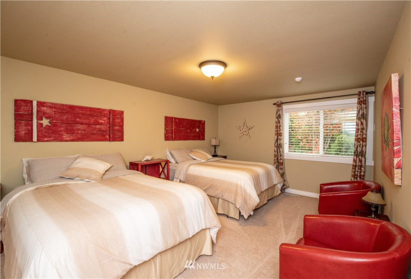 46825 290th, Enumclaw, Washington 98022, 5 Bedrooms Bedrooms, ,3 BathroomsBathrooms,Residential,For Sale,290th,NWM1861022